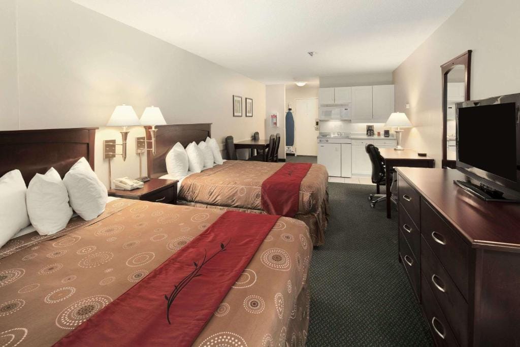 Travelodge by Wyndham Nanaimo — 4