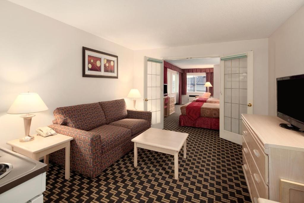 Travelodge by Wyndham Nanaimo — 5