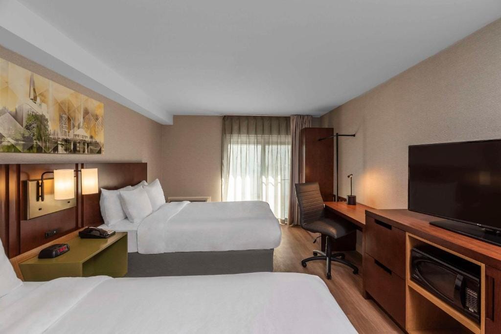 Comfort Inn Newmarket - Aurora