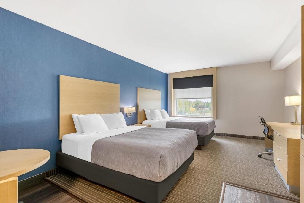 Quality Inn & Suites Oakville-Mississauga — 2