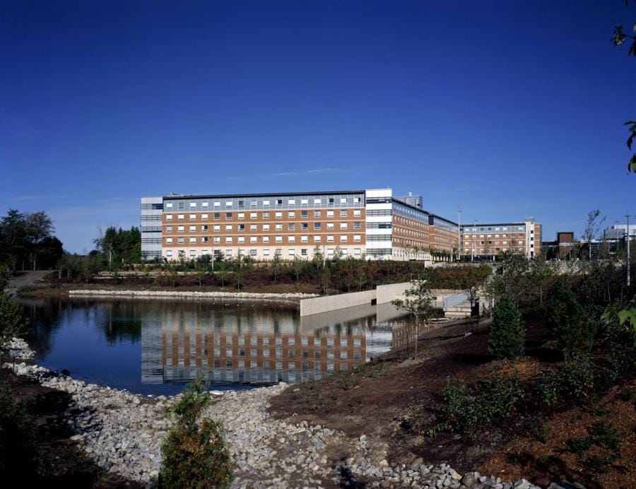 Residence & Conference Centre - Oshawa — 1