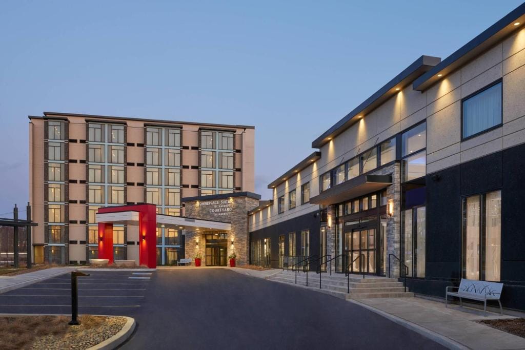 TownePlace Suites by Marriott Oshawa — 1