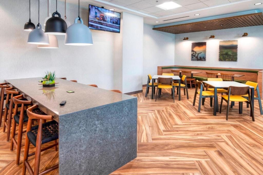 Fairfield Inn & Suites by Marriott Ottawa Airport — 1
