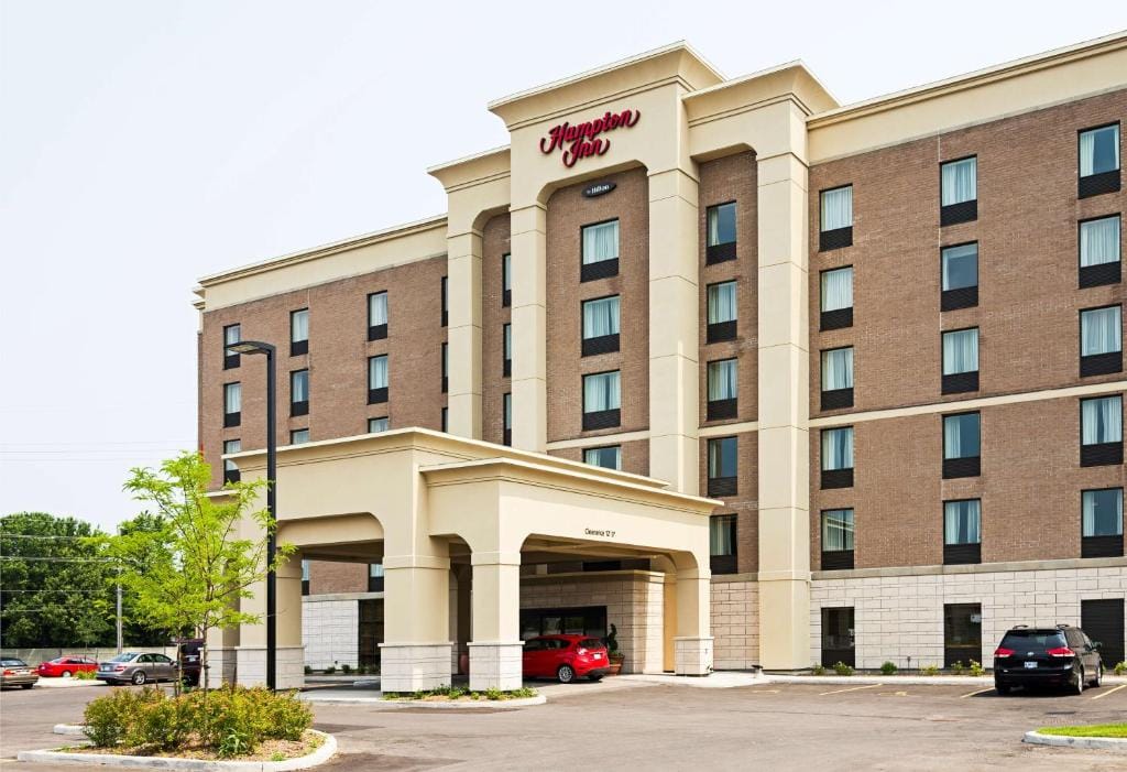 Hampton Inn by Hilton Ottawa Airport — 1