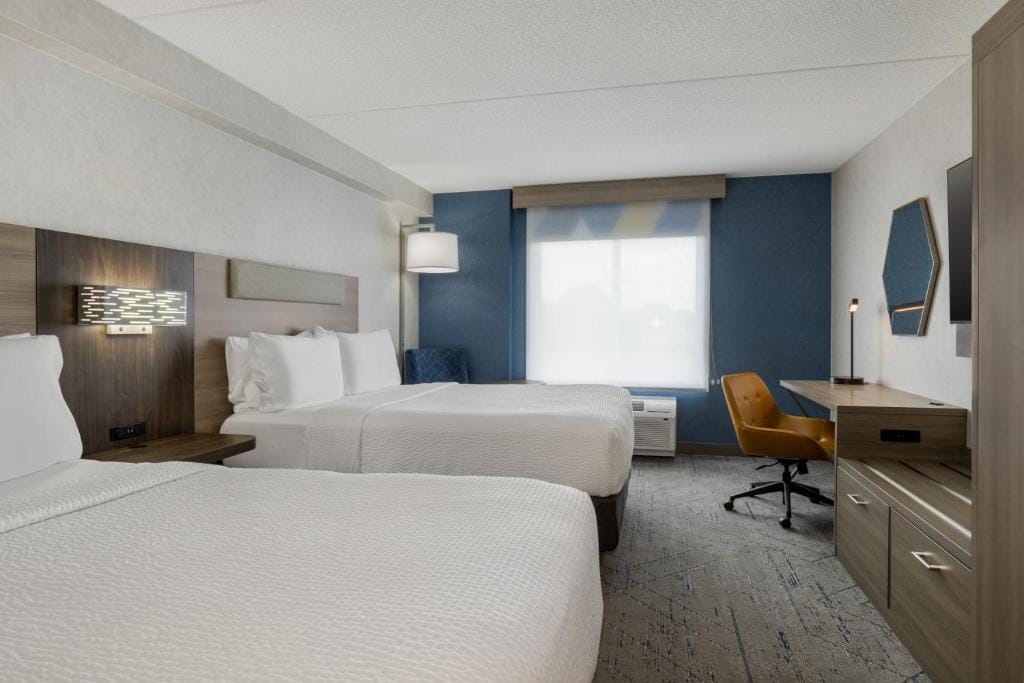 Holiday Inn Express & Suites Ottawa East-Orleans by IHG — 4