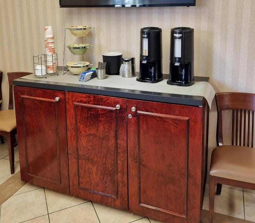 Quality Inn — 4