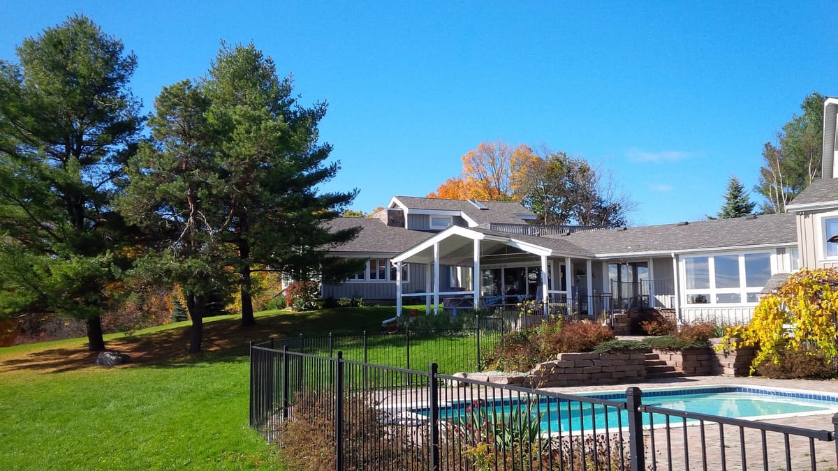 Chalet Claremont Bed and Breakfast
