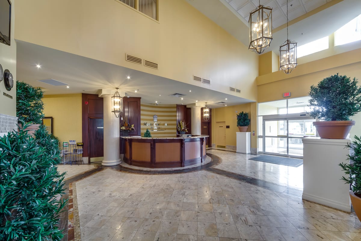 Monte Carlo Inn & Suites - Downtown Markham — 3