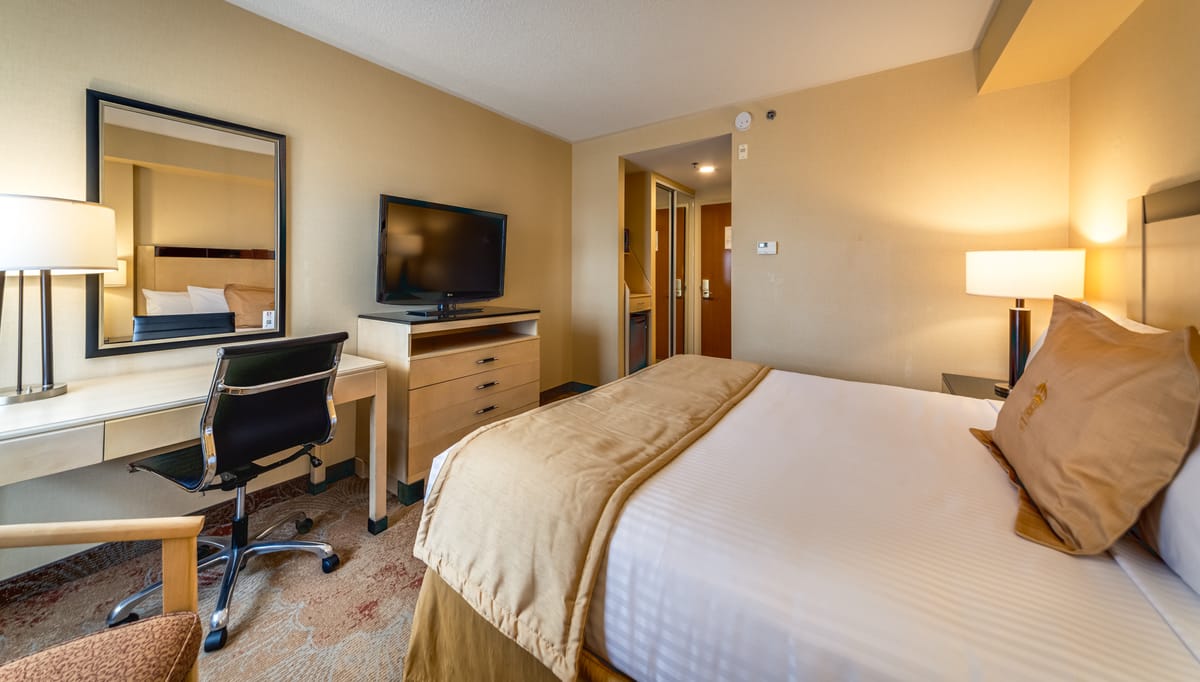 Monte Carlo Inn & Suites - Downtown Markham — 5