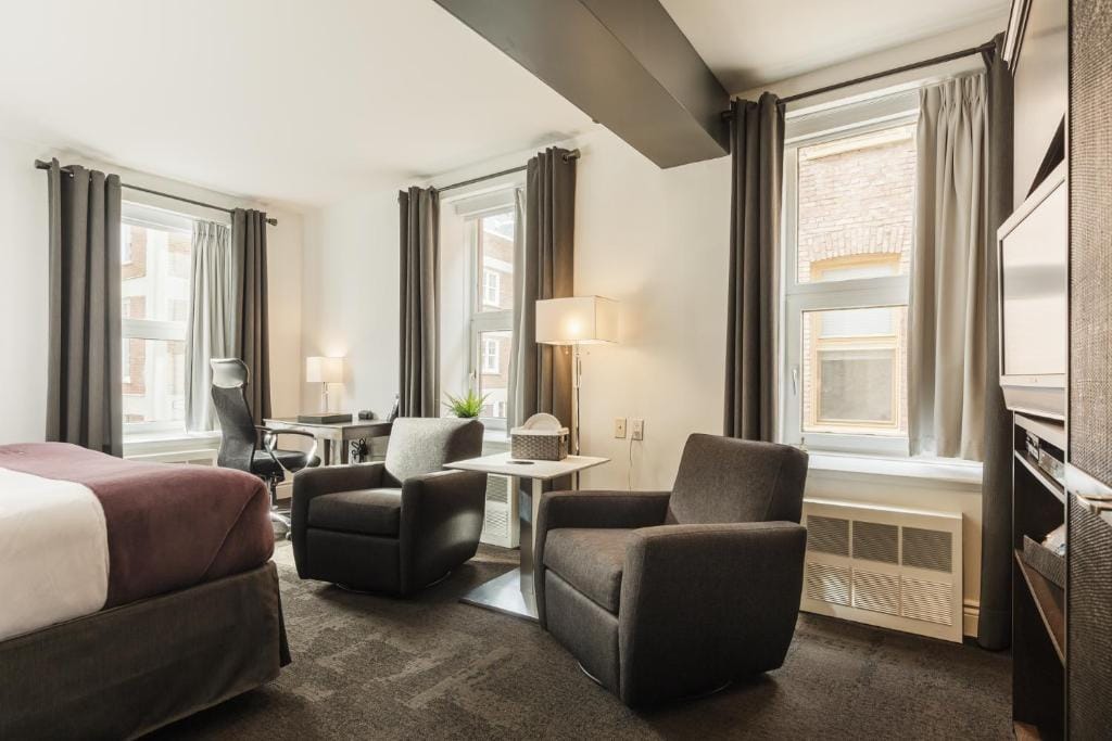 Hôtel des Coutellier — 5