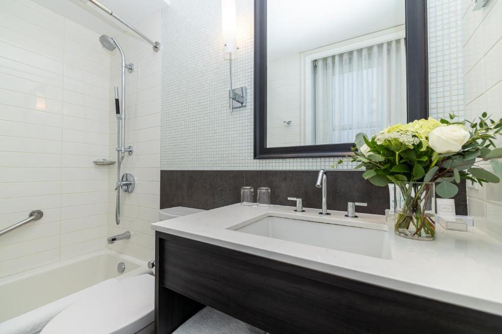 Hotel Manoir Victoria — 3