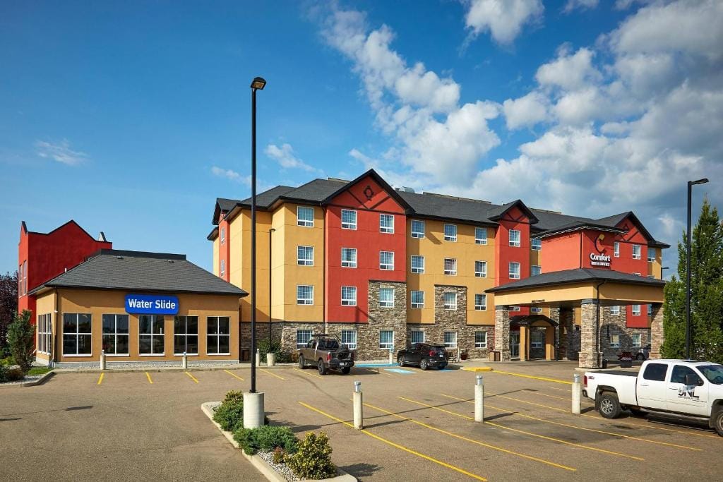 Comfort Inn & Suites — 4