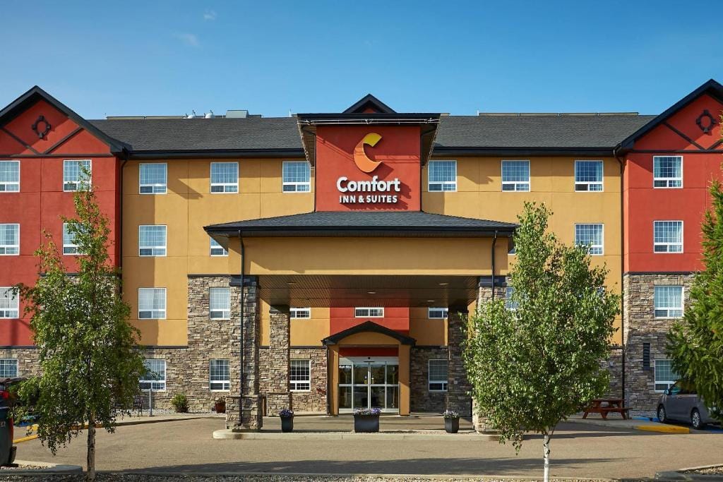 Comfort Inn & Suites — 5
