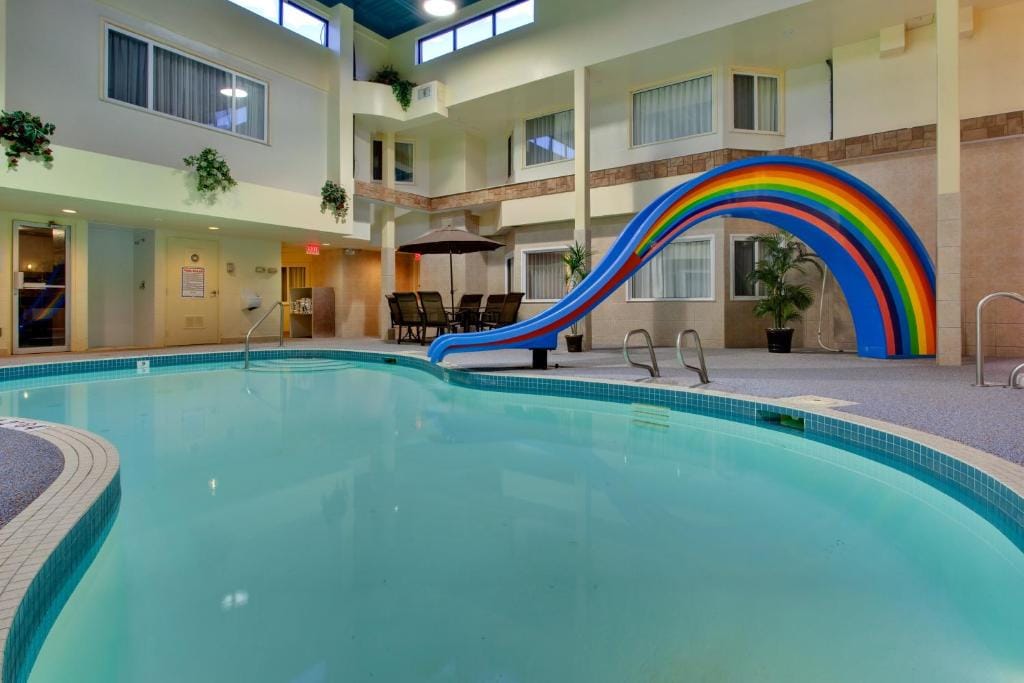 Holiday Inn Express Red Deer by IHG — 4