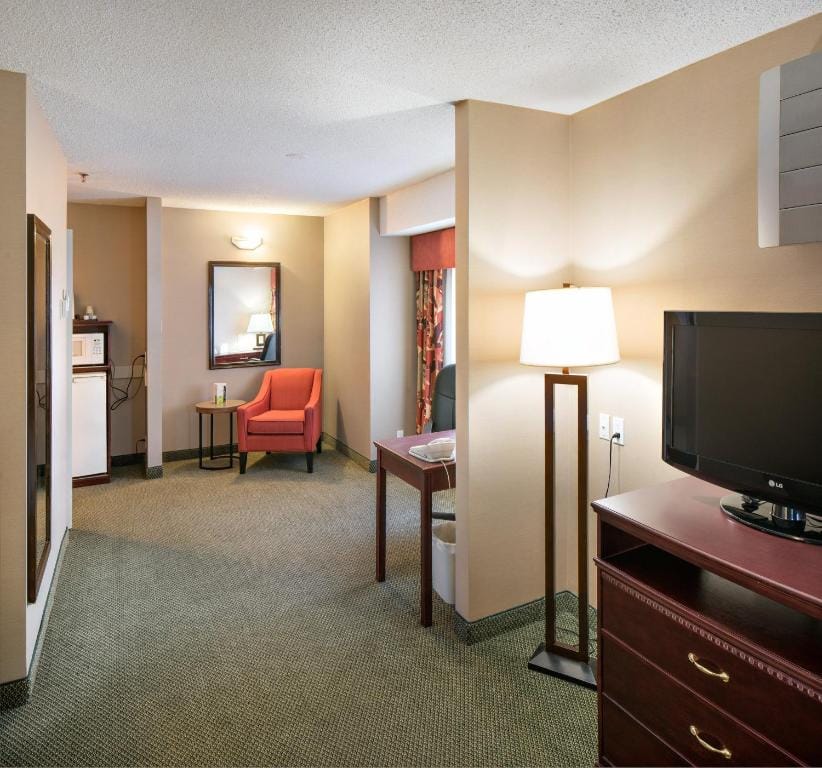 Holiday Inn Express Red Deer by IHG — 5