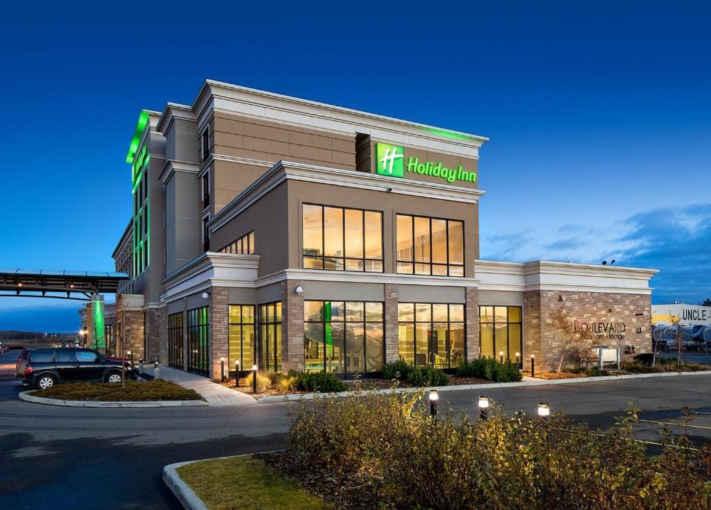 Holiday Inn Hotel & Suites Red Deer by IHG — 1