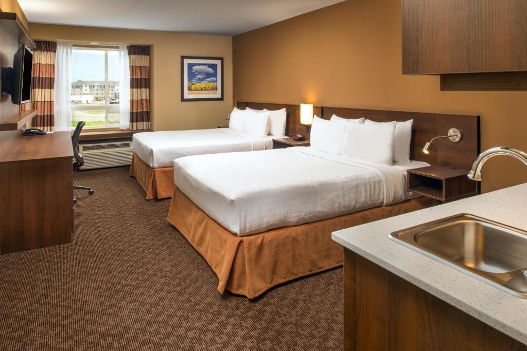 Microtel Inn & Suites by Wyndham Red Deer — 2