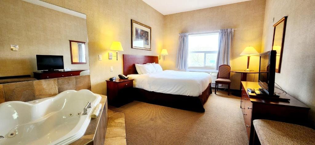 Park Hill Inn & Suite — 2