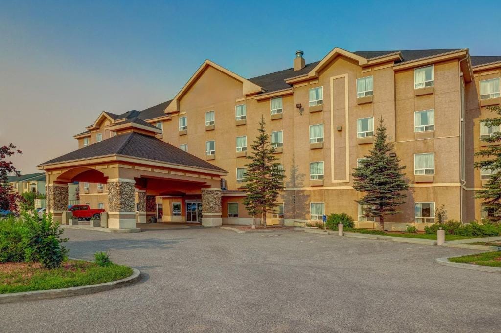 Prairie Crest Red Deer by IHG — 1