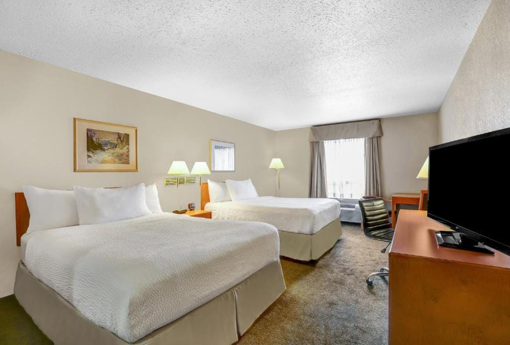 Prairie Crest Red Deer by IHG — 2