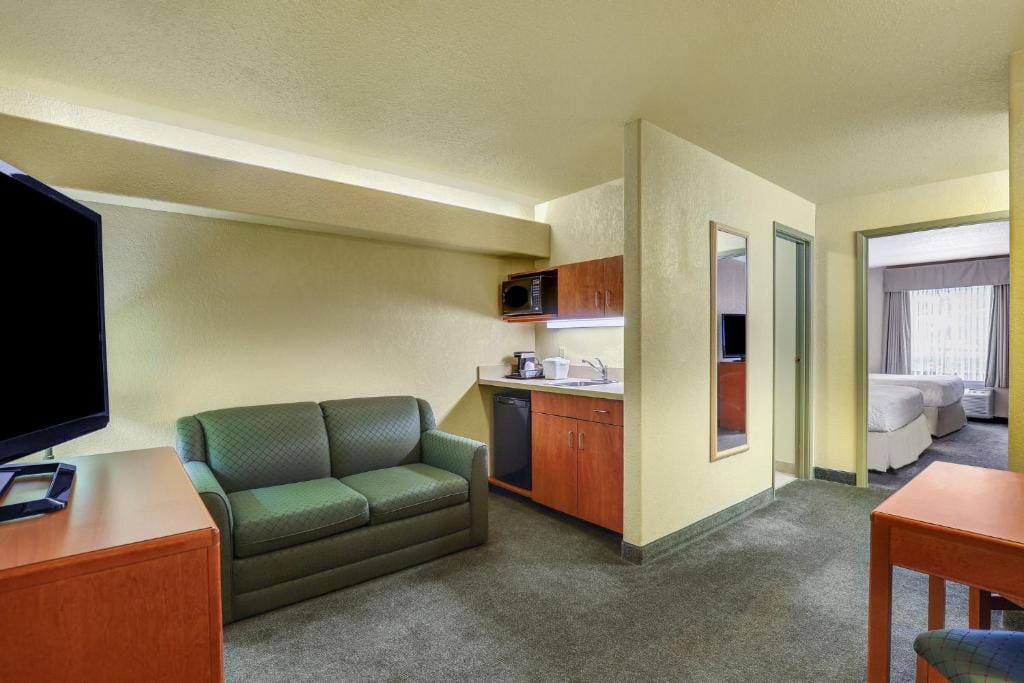 Prairie Crest Red Deer by IHG — 5