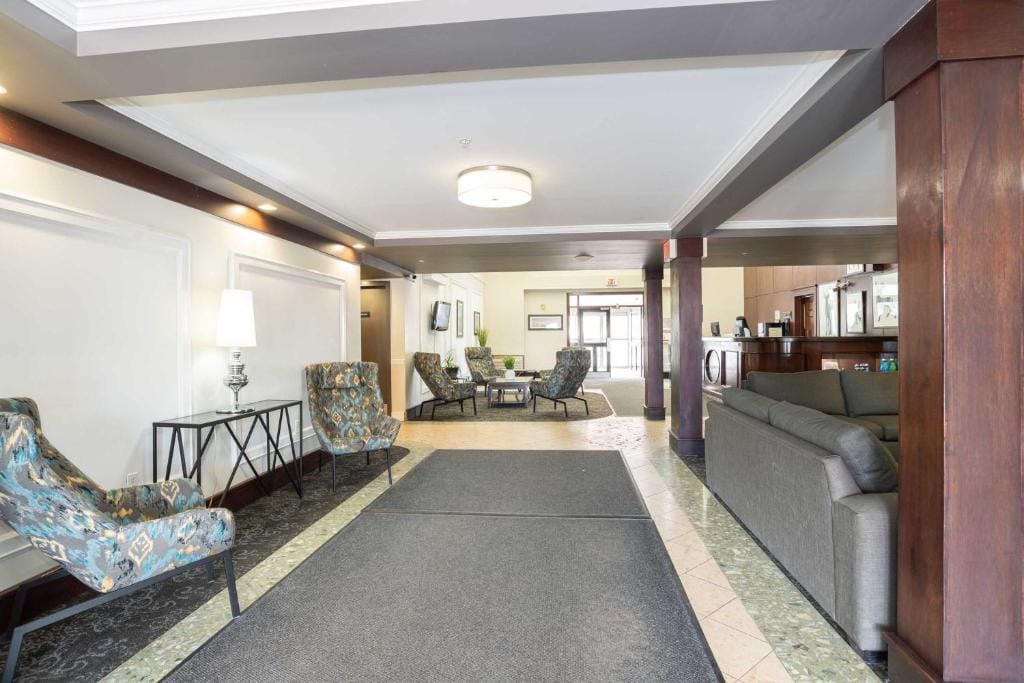 Sandman Hotel Red Deer — 3
