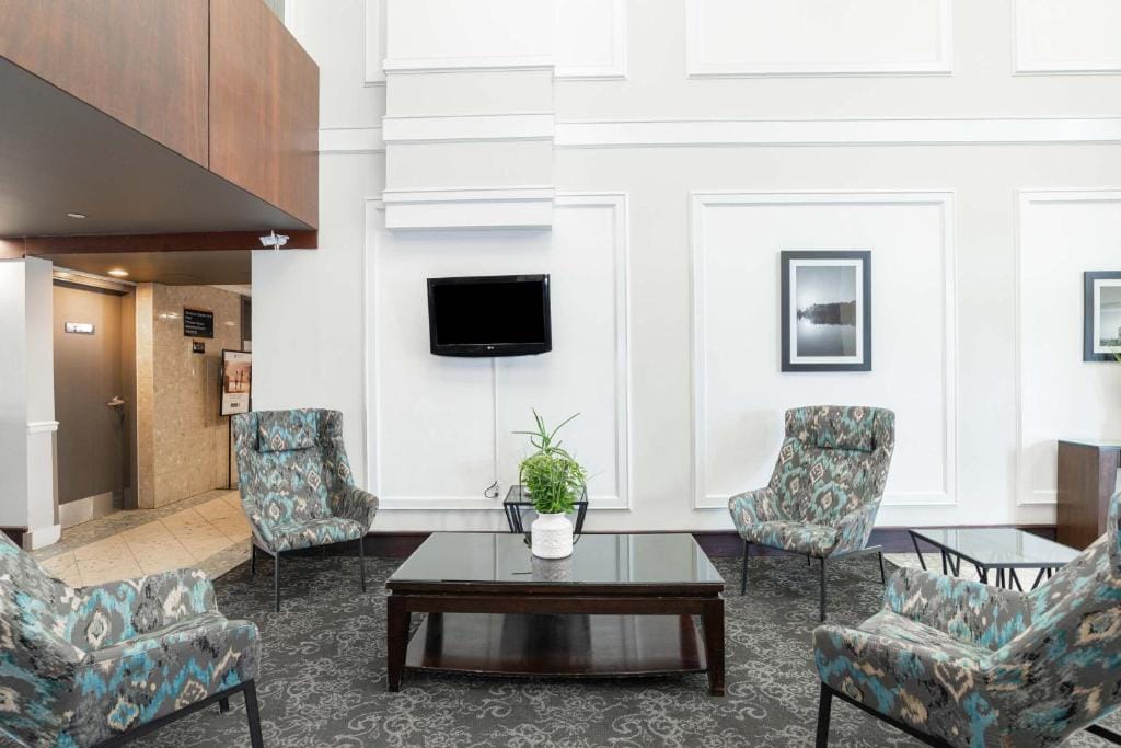 Sandman Hotel Red Deer — 4