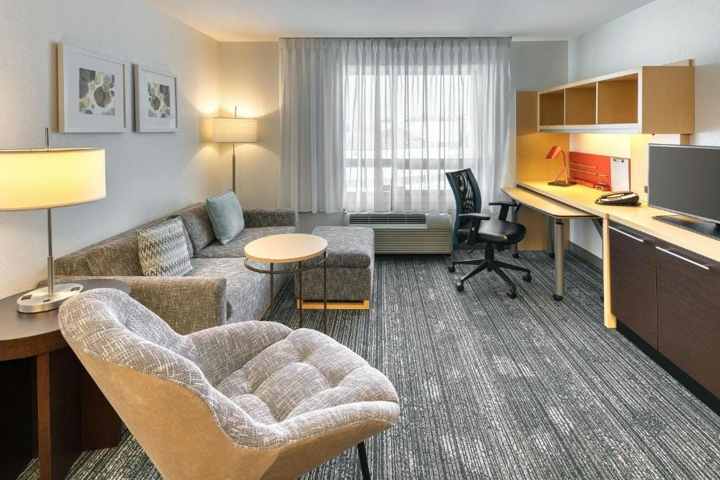 TownePlace Suites by Marriott Red Deer — 2