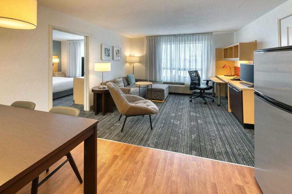 TownePlace Suites by Marriott Red Deer — 5