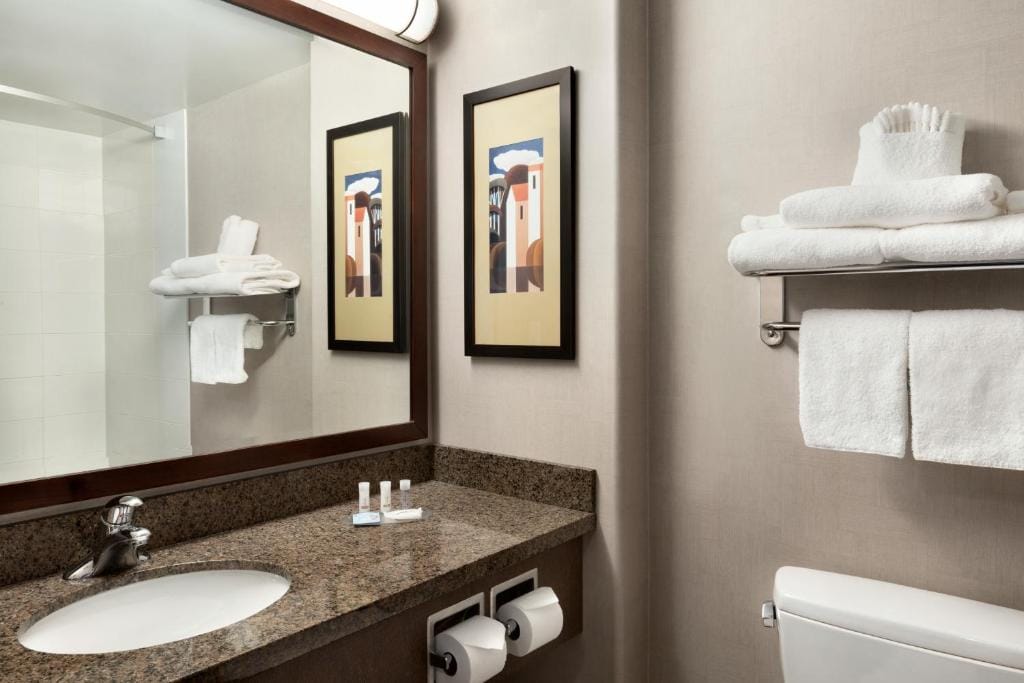 Days Inn by Wyndham Regina — 3
