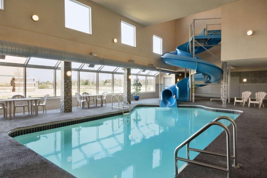 Days Inn by Wyndham Regina Airport West — 1