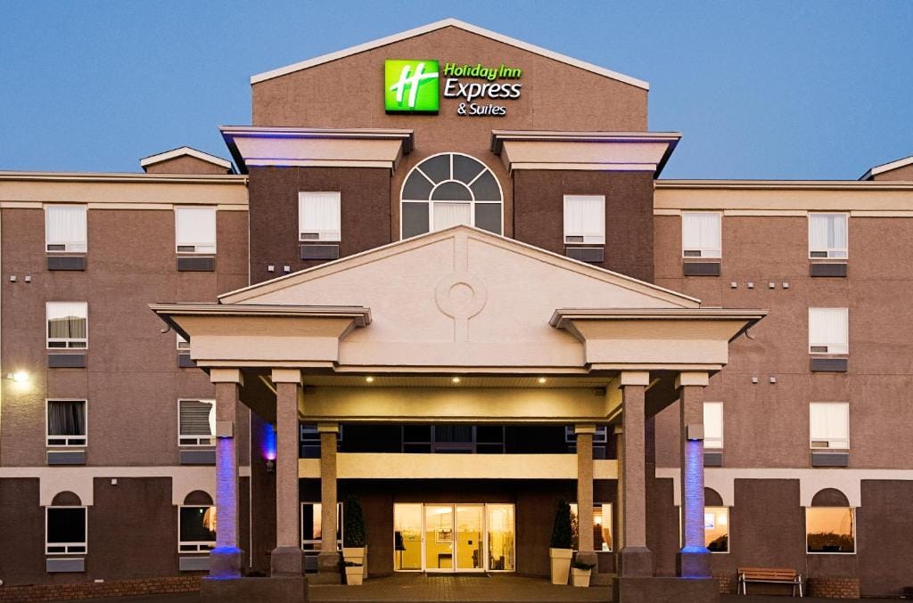 Holiday Inn Express & Suites-Regina-South by IHG — 1