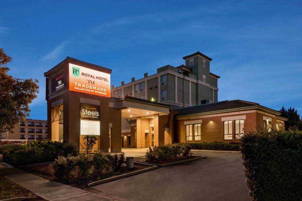 Royal Hotel Regina, Trademark Collection by Wyndham — 1