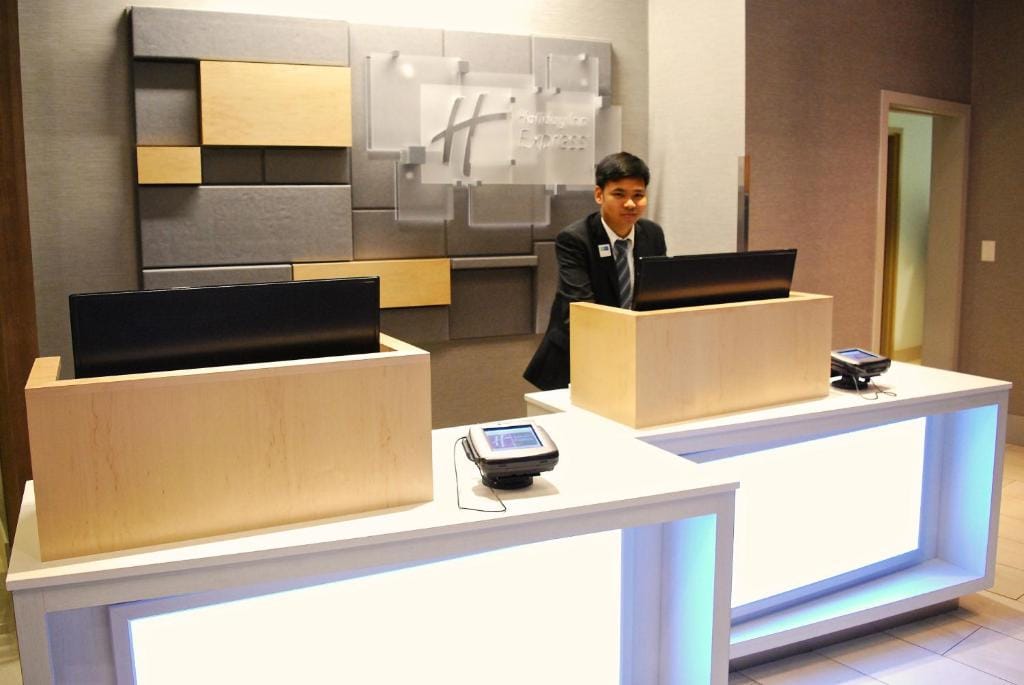 Holiday Inn Express Vancouver Airport-Richmond by IHG — 4