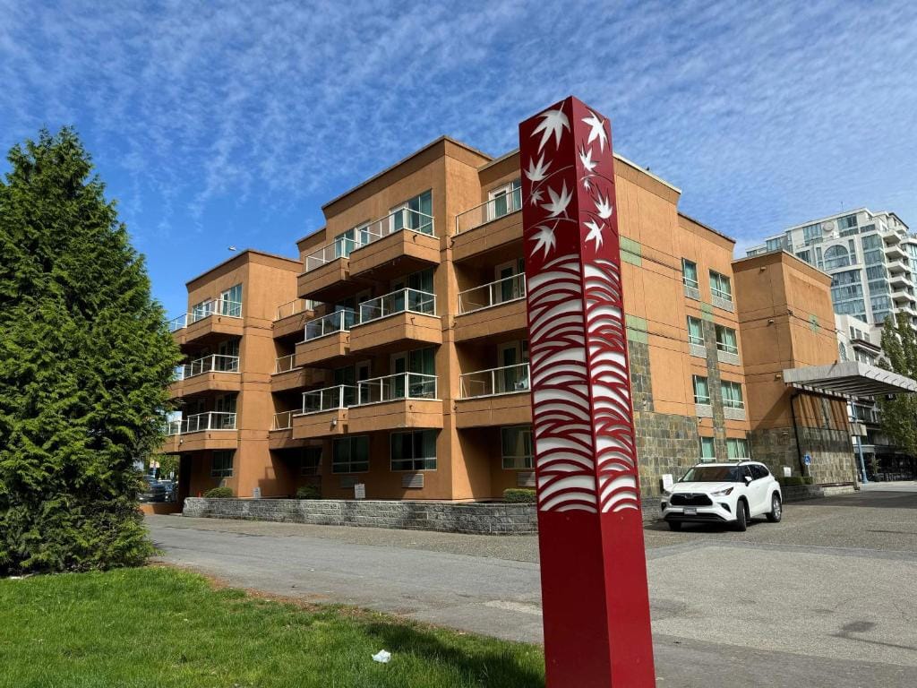 SureStay by Best Western Richmond Vancouver Airport — 1