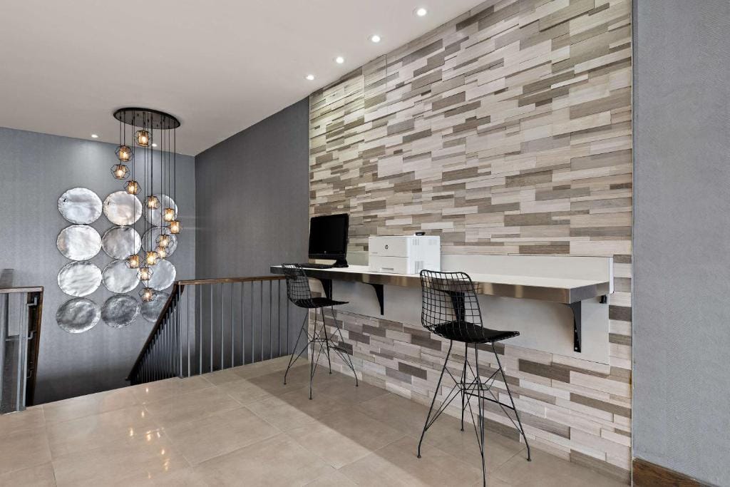 Best Western Parkway Hotel Toronto North — 4