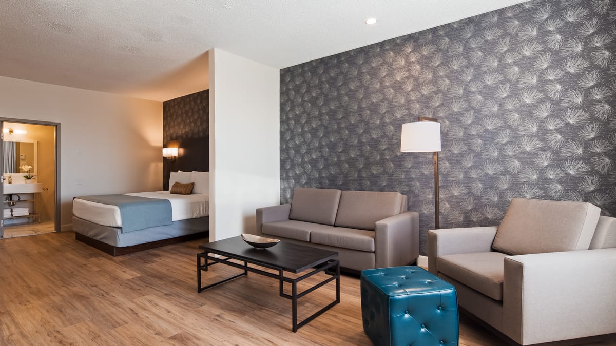 Best Western Plus Montreal East — 1
