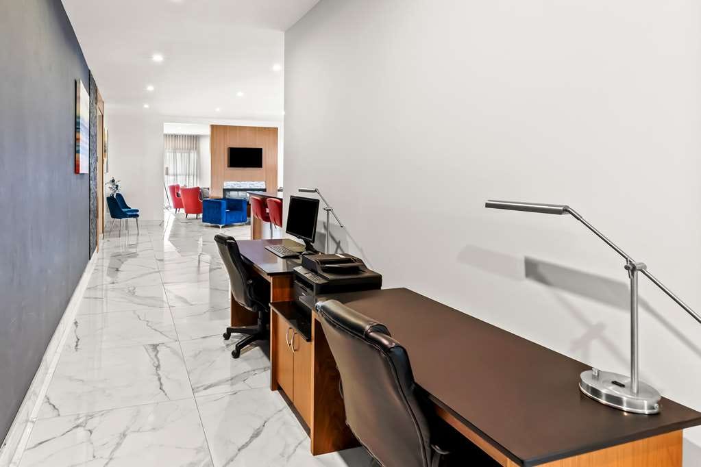 Best Western Plus Montreal East — 5