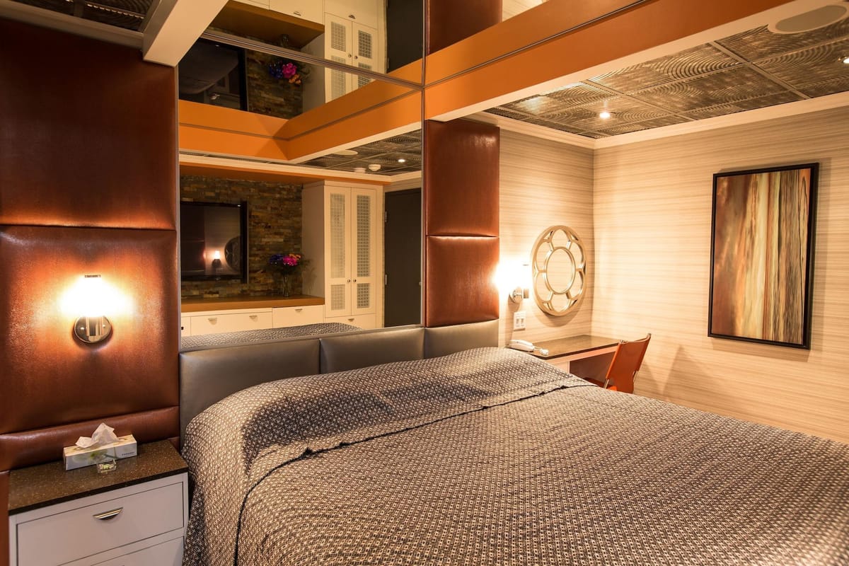 Hôtel Chablis Cadillac — 3