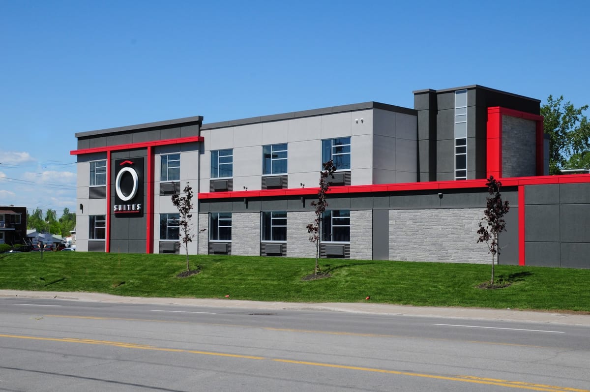 Hôtel Ô Suites Laval — 5