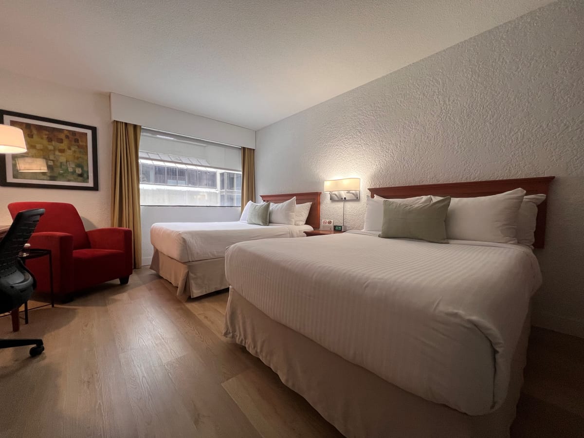 Hotel Universel Montreal — 5