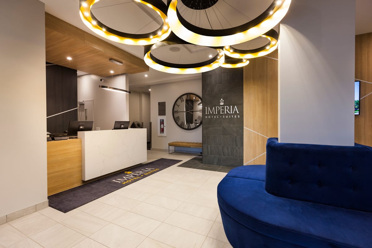 Impéria Hôtel & Suites Boucherville — 2