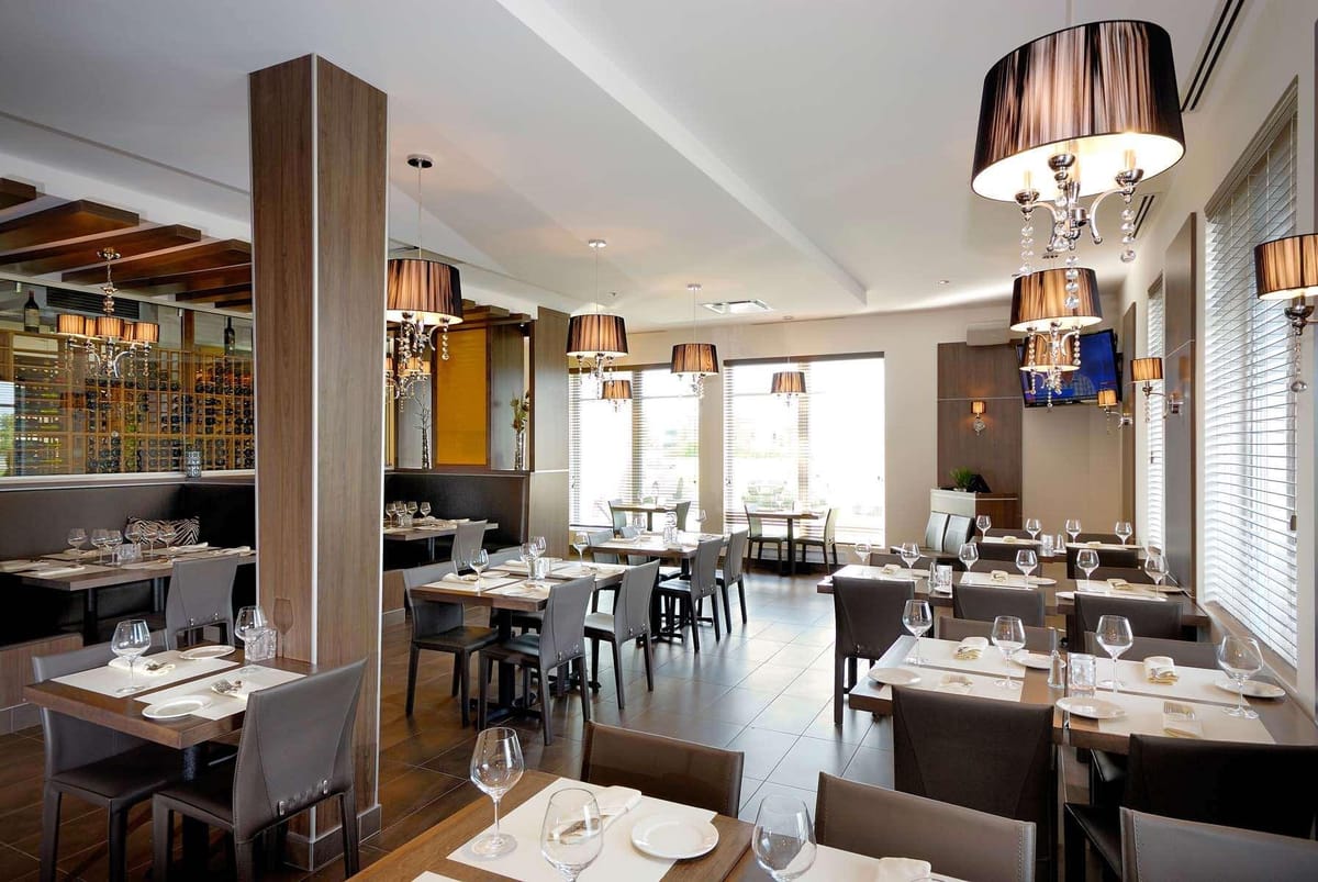 Imperia Hotel & Suites Terrebonne — 3