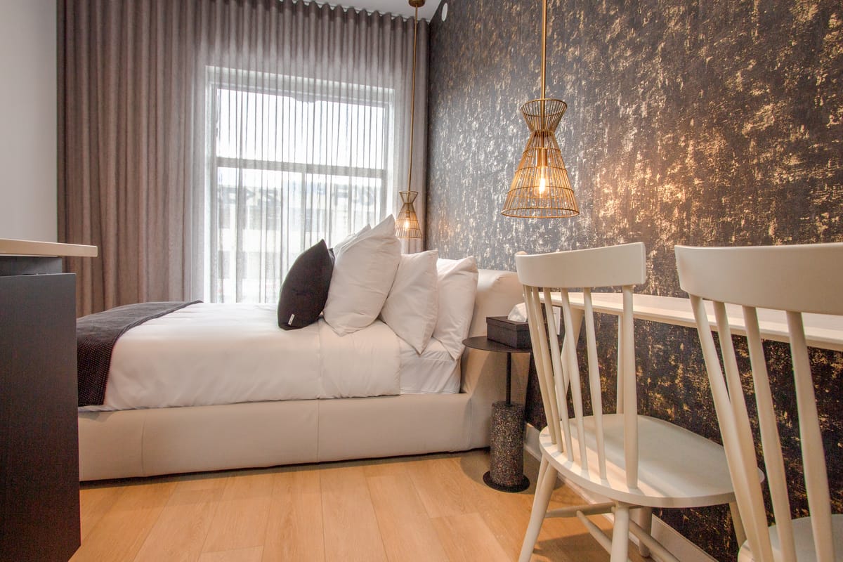Unique Stays - 4113/4119 St-Denis — 2