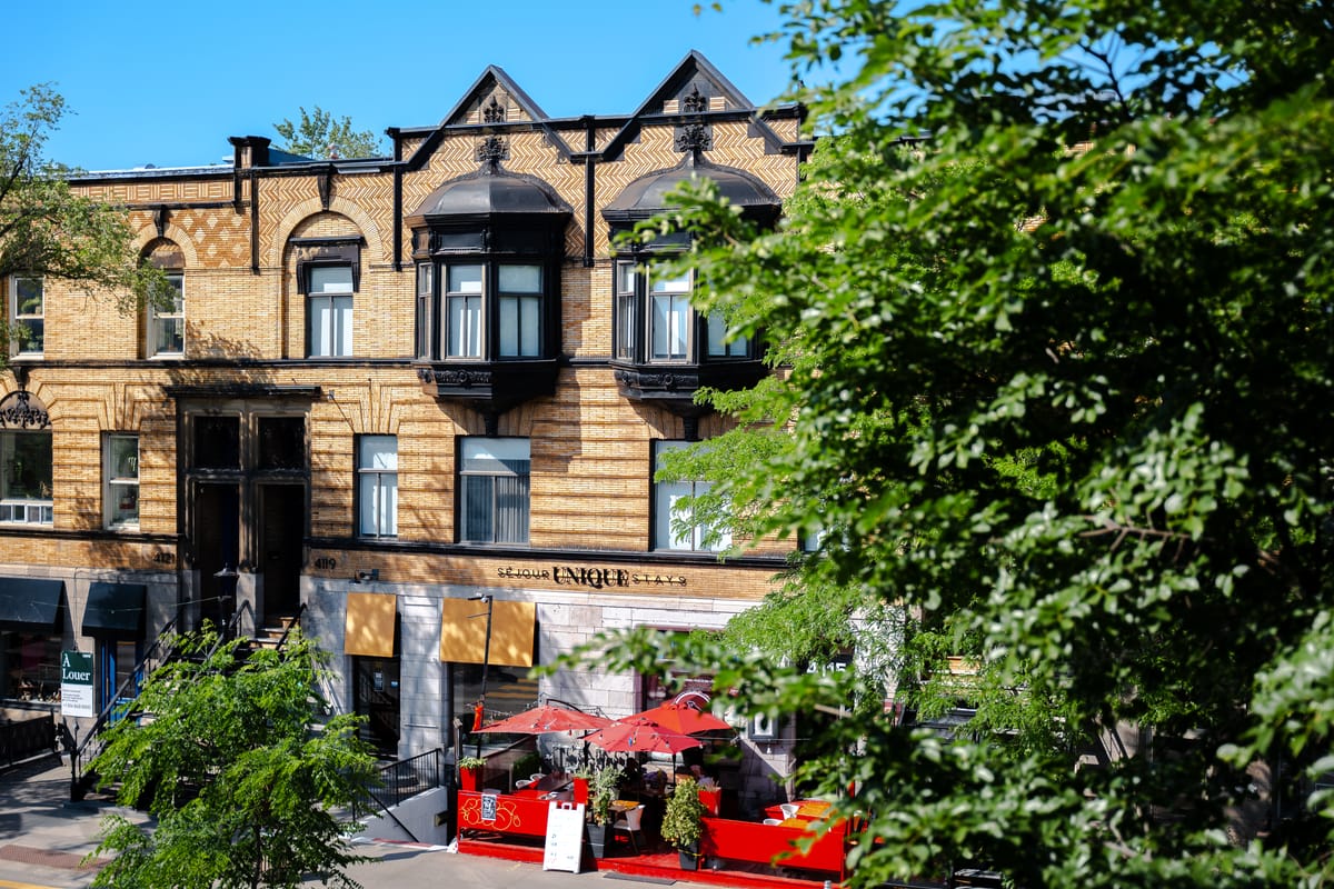 Unique Stays - 4113/4119 St-Denis — 4