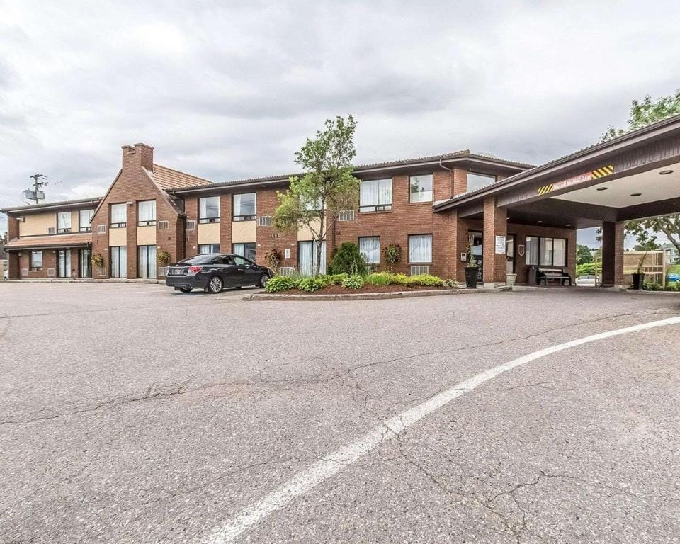 Comfort Inn — 5