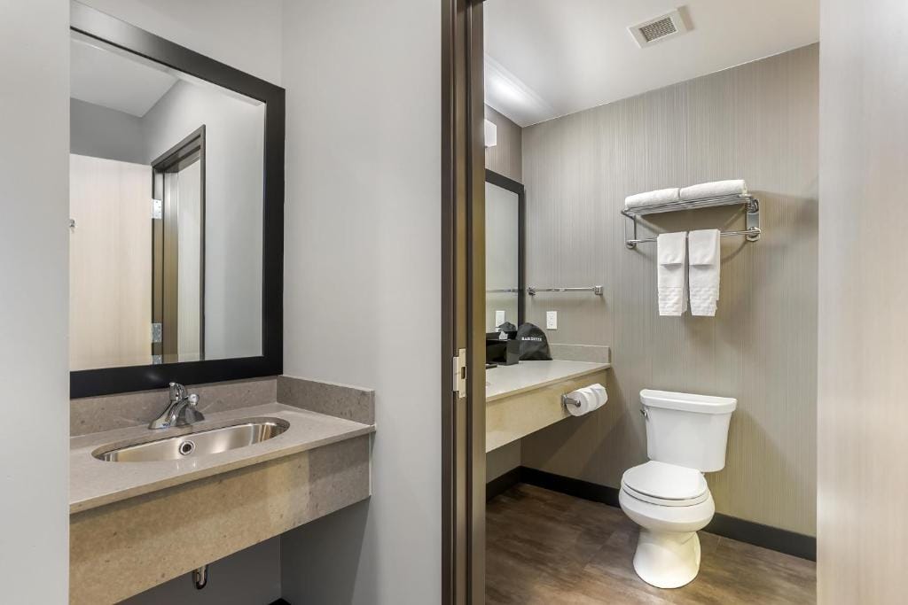 Best Western Plus East Side — 3