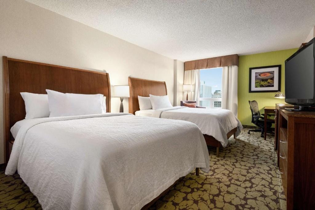 Hilton Garden Inn Saskatoon Downtown — 2