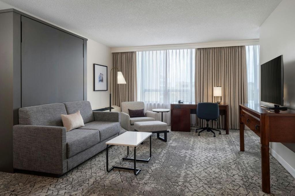 Sheraton Cavalier Saskatoon Hotel — 5