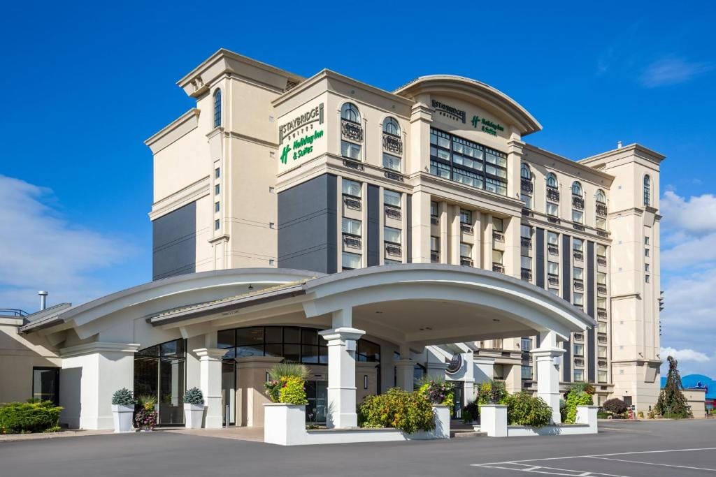 Holiday Inn Hotel & Suites St.Catharines-Niagara by IHG — 1